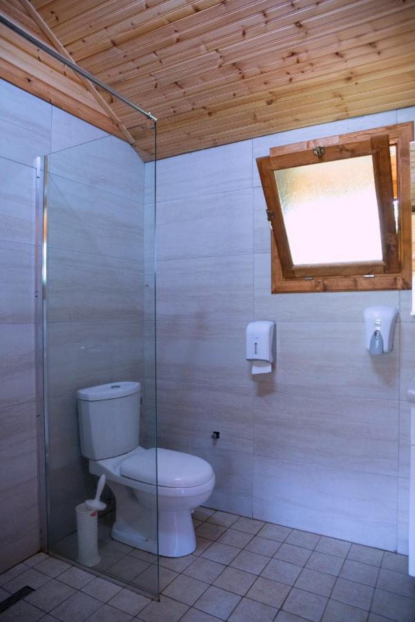Farma Sotira Hotell Leskovik Exteriör bild
